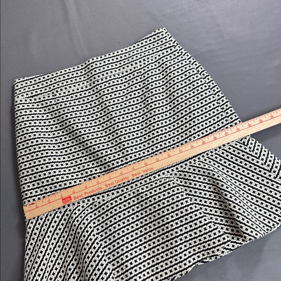 BANANA REPUBLIC Black & White Mini Skirt Size 2 Petite - Picture 10 of 12